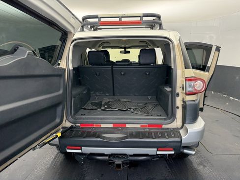 Used 2012 Toyota FJ Cruiser Base image 6