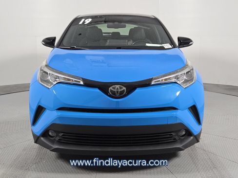 Used 2019 Toyota C-HR Limited FWD image 10