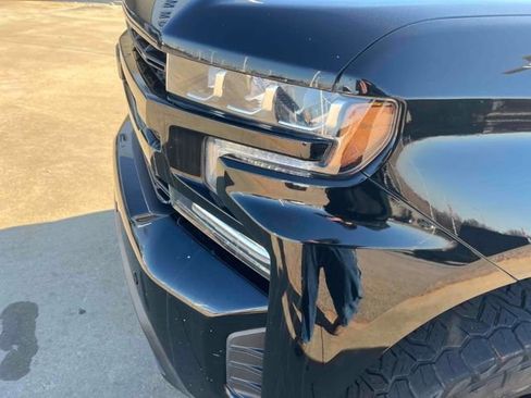 Used 2021 Chevrolet Silverado 1500 LT Trail Boss w/ Convenience Package II image 9