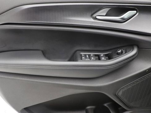 Used 2025 Jeep Grand Cherokee Altitude image 14