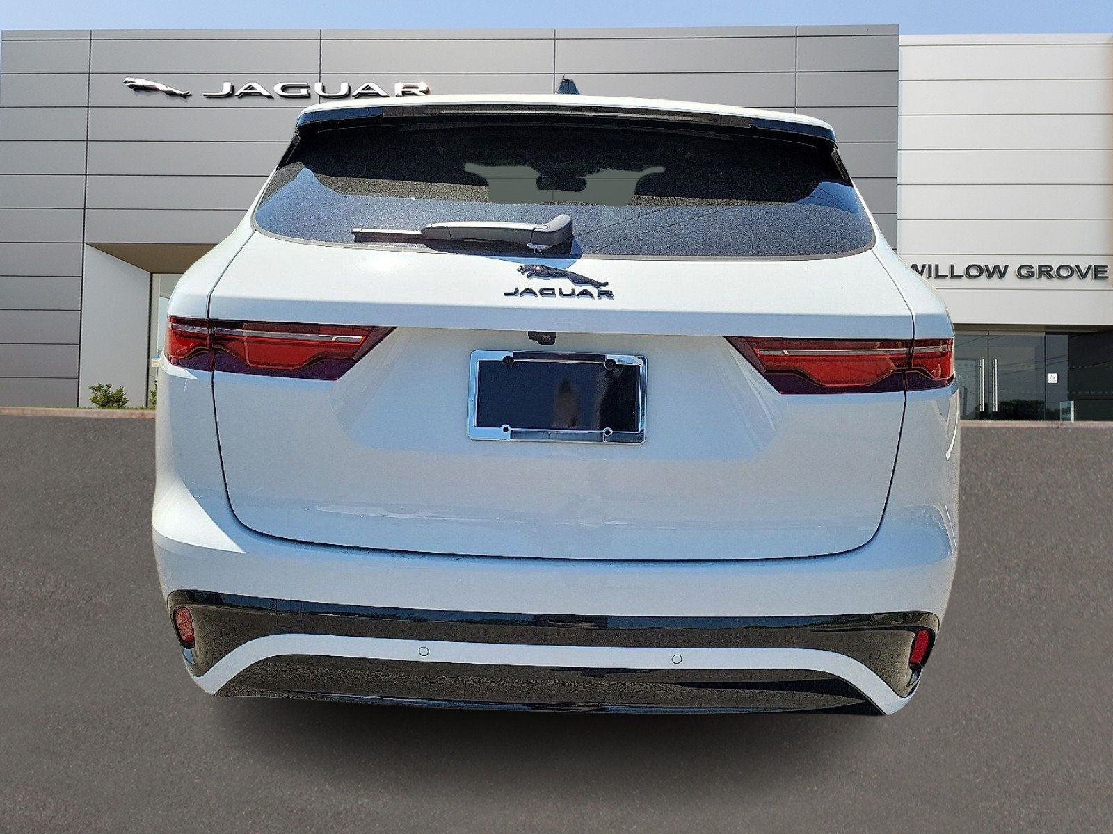 Used 2025 Jaguar F-PACE R-Dynamic S AWD/4WD image 7