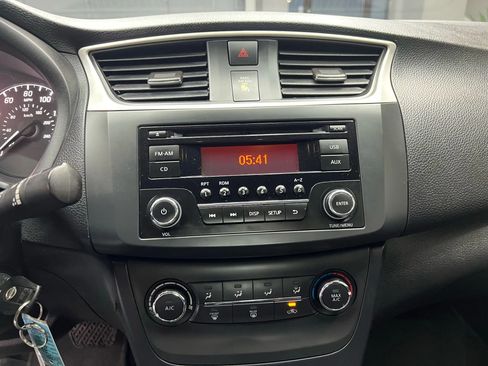 Used 2017 Nissan Sentra S image 17