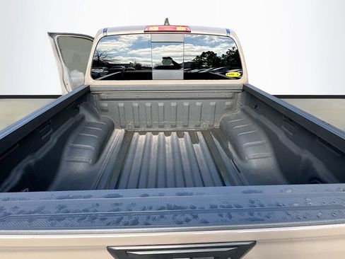 Used 2024 Nissan Frontier PRO-4X w/ Technology Package image 24