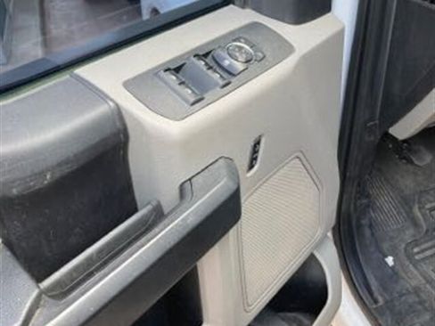 Used 2019 Ford F250 XL w/ Power Equipment Group image 11