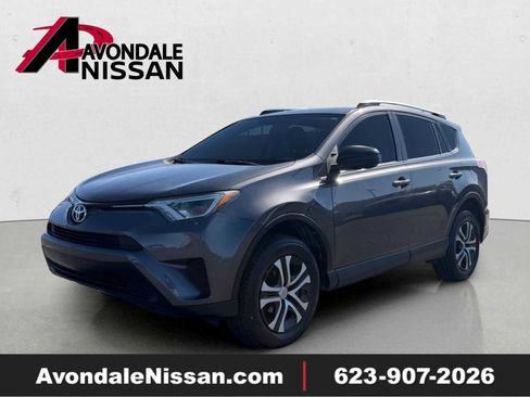 Used 2016 Toyota RAV4 LE FWD image 1