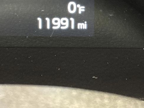 Used 2025 Kia Sportage X-Line w/ Premium Package image 6