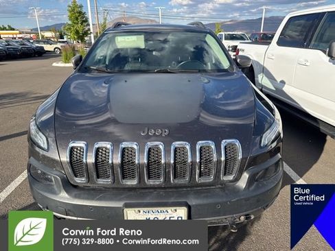 Used 2018 Jeep Cherokee Trailhawk w/ Quick Order Package 27L AWD/4WD image 2
