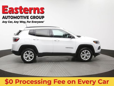 Used 2024 Jeep Compass Latitude AWD/4WD image 43