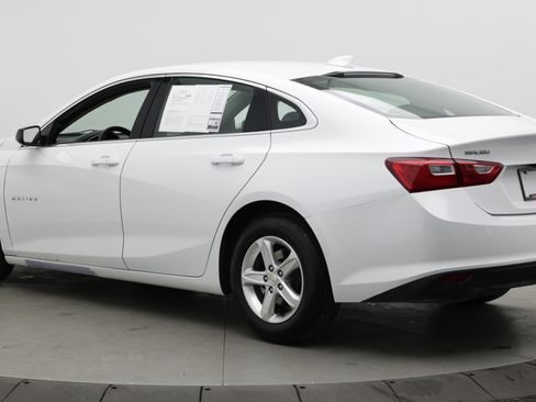 Used 2023 Chevrolet Malibu LT FWD image 5
