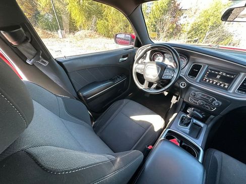 Used 2022 Dodge Charger SXT image 34