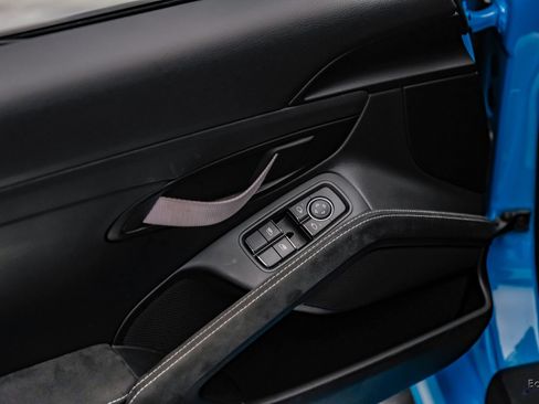 Used 2020 Porsche 718 Cayman GT4 RWD image 91