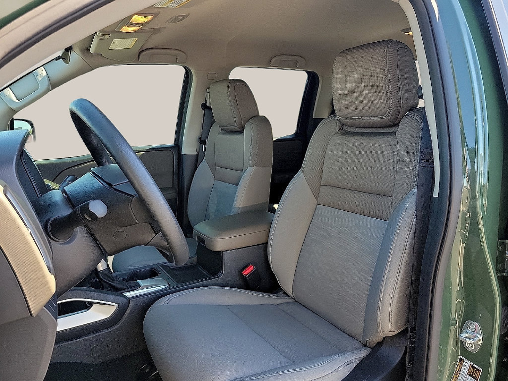 Used 2024 Nissan Frontier SV w/ Tow Package AWD/4WD image 11