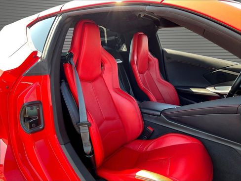 Used 2022 Chevrolet Corvette Stingray Coupe w/ 1LT RWD image 20