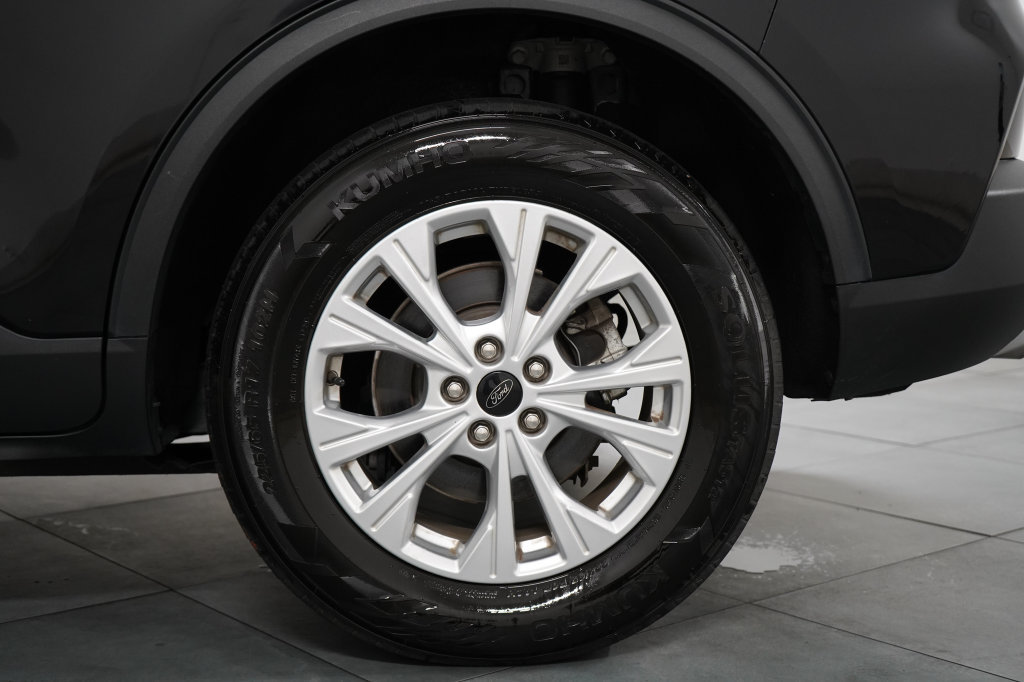 Certified 2025 Ford Escape Active AWD/4WD image 32