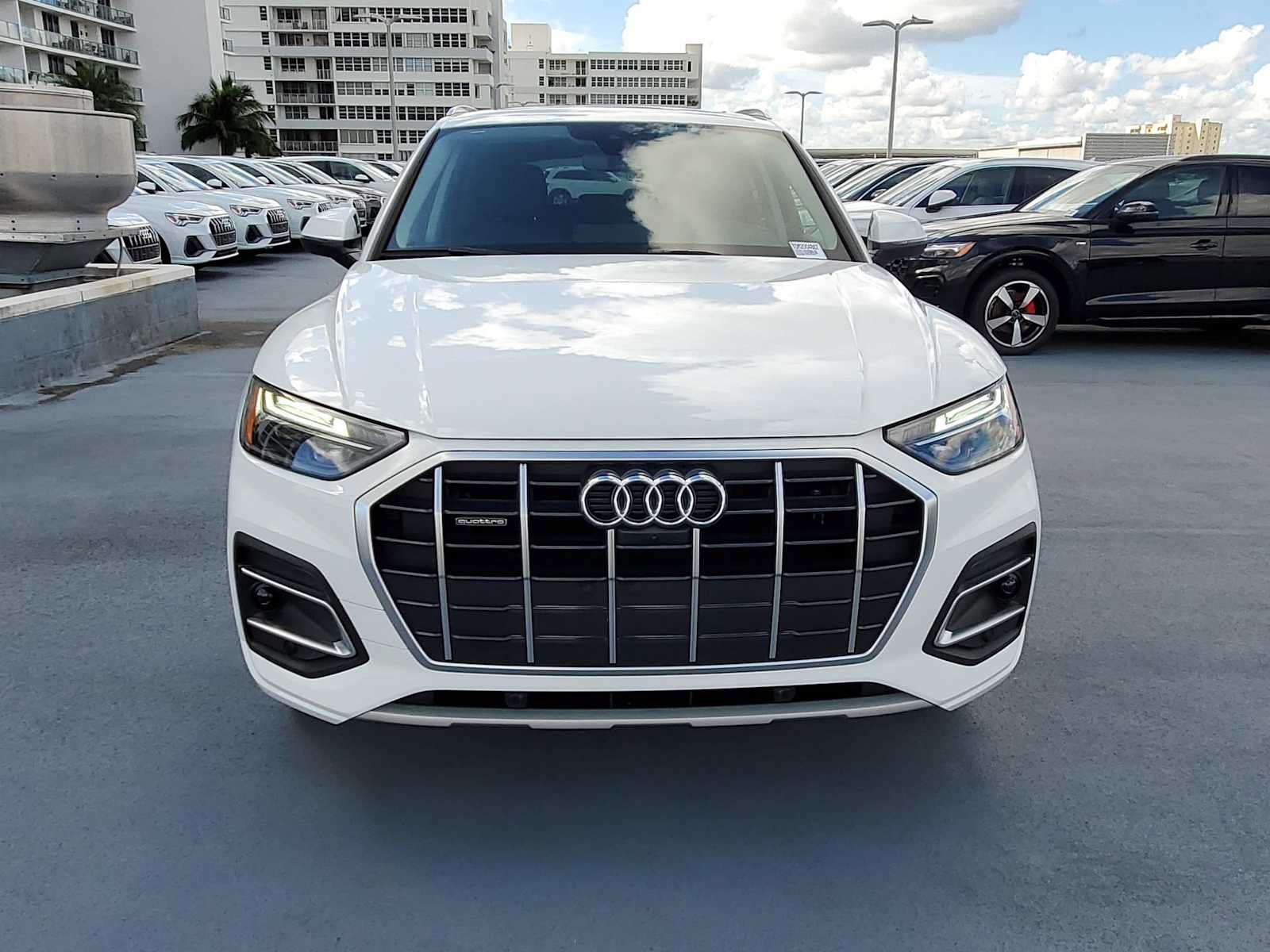 Used 2021 Audi Q5 2.0T Premium Plus w/ Premium Plus Package AWD/4WD image 9