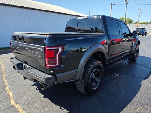 Used 2018 Ford F150 Raptor w/ Equipment Group 802A Luxury image 3