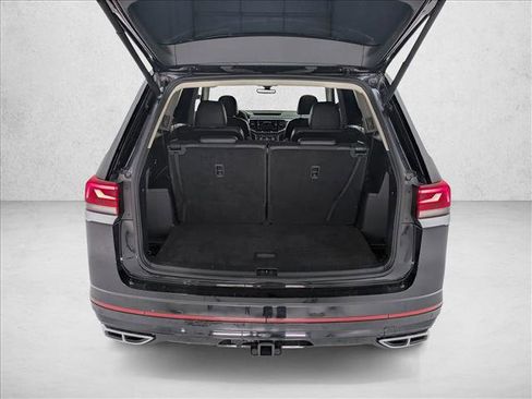 Used 2022 Volkswagen Atlas SEL R-Line image 6
