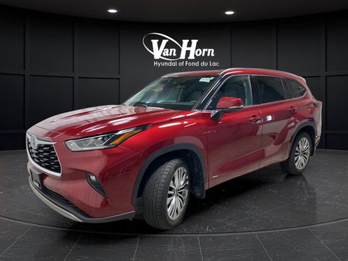 Used 2022 Toyota Highlander Platinum AWD/4WD image 3