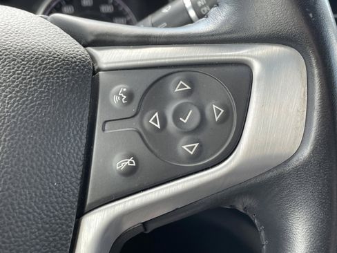 Used 2018 GMC Acadia SLT FWD image 16