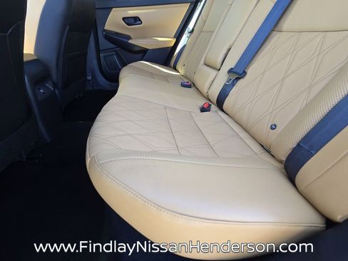 Used 2025 Nissan Sentra SV w/ SV Premium Package image 12