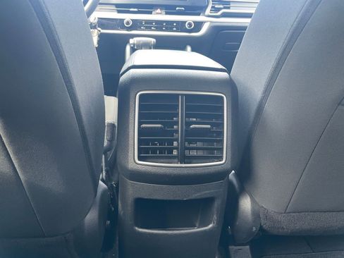 Used 2025 Kia Sportage LX image 22