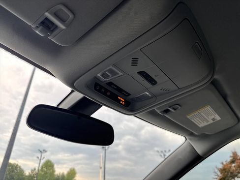 Used 2020 Chevrolet Blazer LT FWD image 25
