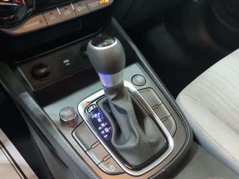 Used 2023 Hyundai Kona SEL image 13