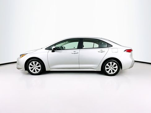 Used 2024 Toyota Corolla LE image 4