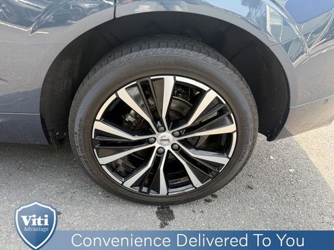 Certified 2023 Volvo XC60 B5 Plus w/ Climate Package image 13