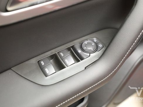 New 2026 Chevrolet Blazer LT FWD image 19