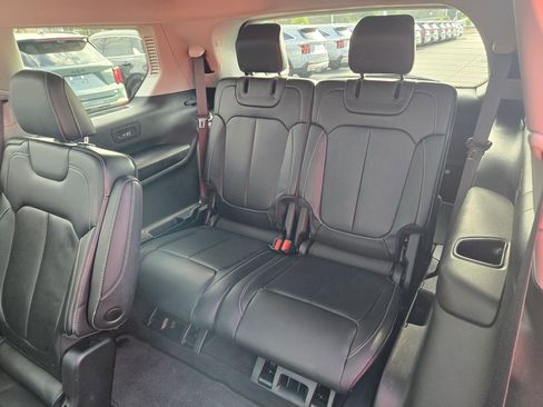 Used 2022 Jeep Grand Cherokee L Limited image 34