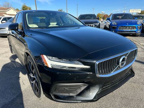Used 2019 Volvo S60 T5 Momentum w/ Premium Package image 30
