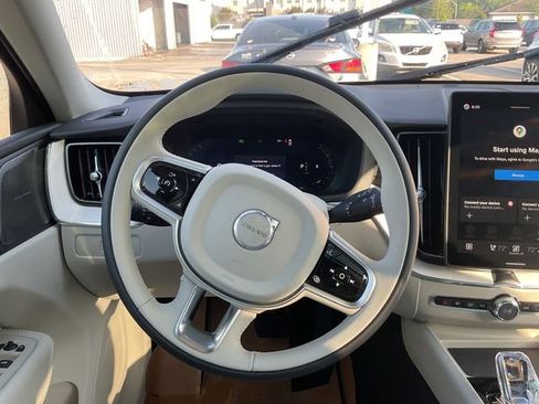 New 2026 Volvo XC60 B5 Ultra w/ Protection Package Premier AWD/4WD image 19