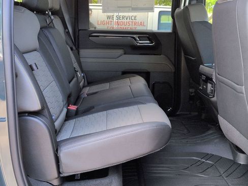 New 2026 Chevrolet Silverado 2500 ZR2 image 24