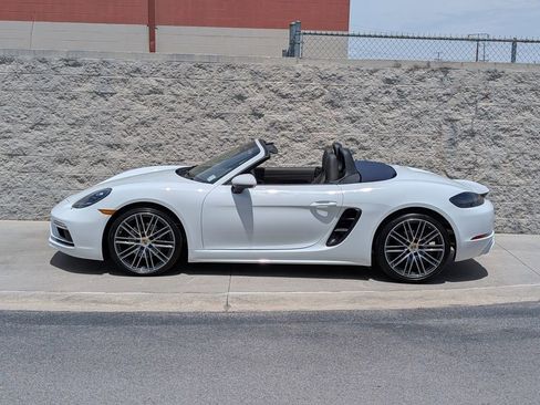 Certified 2025 Porsche 718 Boxster RWD image 2