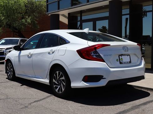 Used 2018 Honda Civic EX image 9
