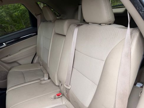 Used 2012 Kia Sorento EX AWD/4WD image 8