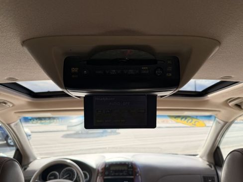 Used 2005 Toyota Sienna XLE image 19
