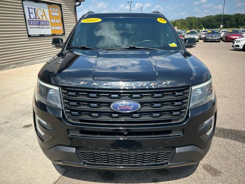 Used 2017 Ford Explorer Sport w/ Equipment Group 401A AWD/4WD image 2