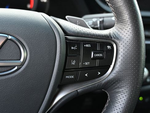 Used 2022 Lexus ES 350 F Sport w/ Accessory Package 2 FWD image 33