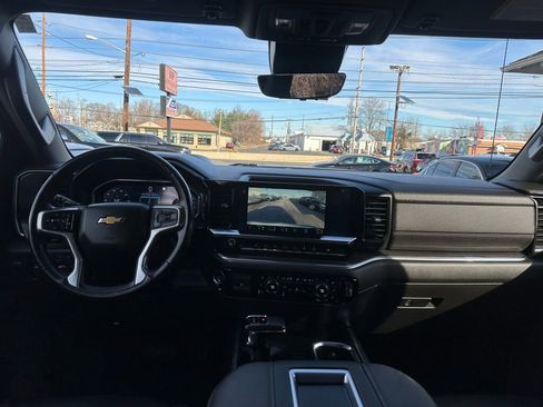 Used 2022 Chevrolet Silverado 1500 LTZ w/ Technology Package image 24