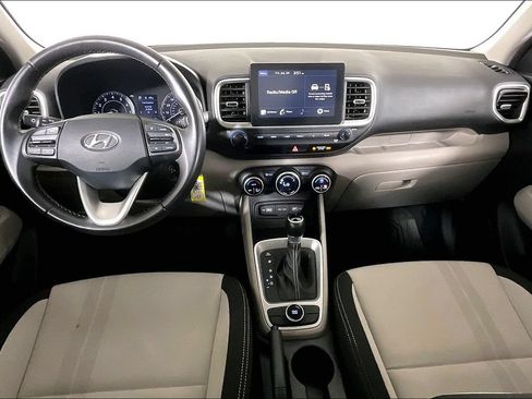 Used 2022 Hyundai Venue SEL FWD image 15