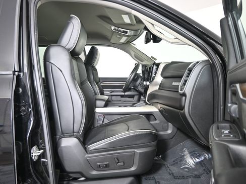 Used 2024 RAM 2500 Laramie image 14