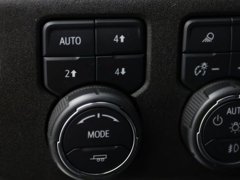 Used 2024 Chevrolet Silverado 2500 High Country w/ Technology Package AWD/4WD image 25