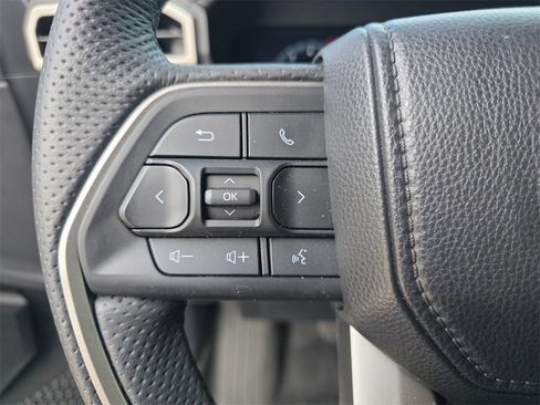 Used 2025 Toyota Tacoma TRD Off-Road image 29