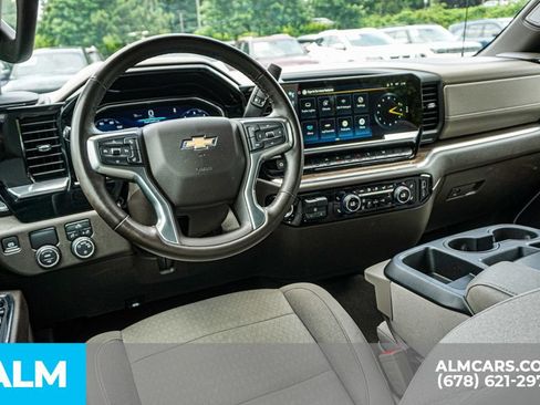 Used 2025 Chevrolet Silverado 1500 LT RWD image 27
