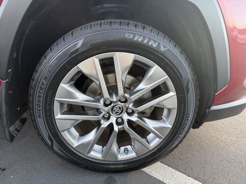 Used 2019 Toyota RAV4 Limited w/ Cold Weather Package image 8