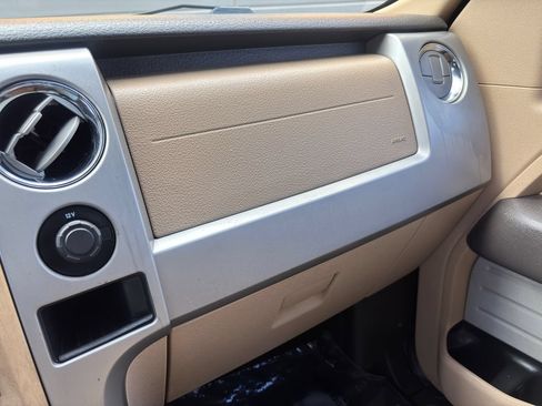 Used 2011 Ford F150 Lariat w/ Lariat Plus Pkg AWD/4WD image 25