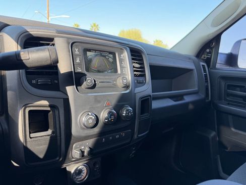 Used 2015 RAM 2500 Tradesman w/ Chrome Appearance Group AWD/4WD image 18