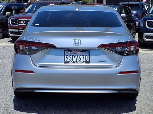Used 2025 Honda Civic Sport image 5